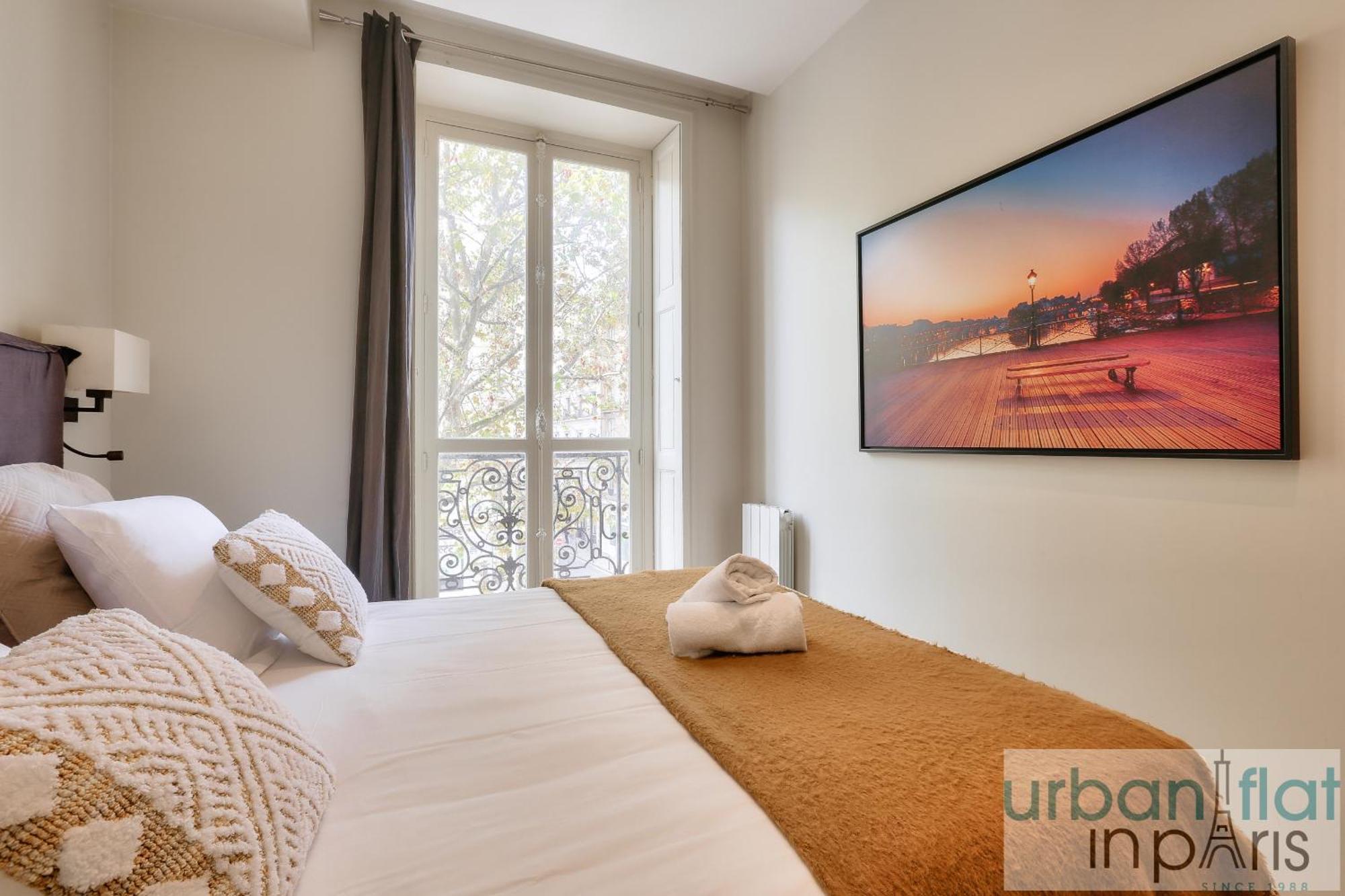 60-Luxury Parisian Home Sebastopol Екстериор снимка
